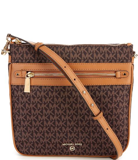 michael kors signature jet set large|Michael Kors jet set item.